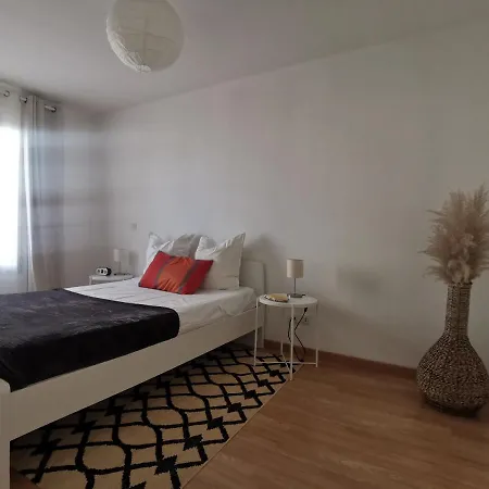 A 50 Metres De La Et 10 Minutes Du Vieux Port 70m2 Sur La Corniche Vue Apartment *